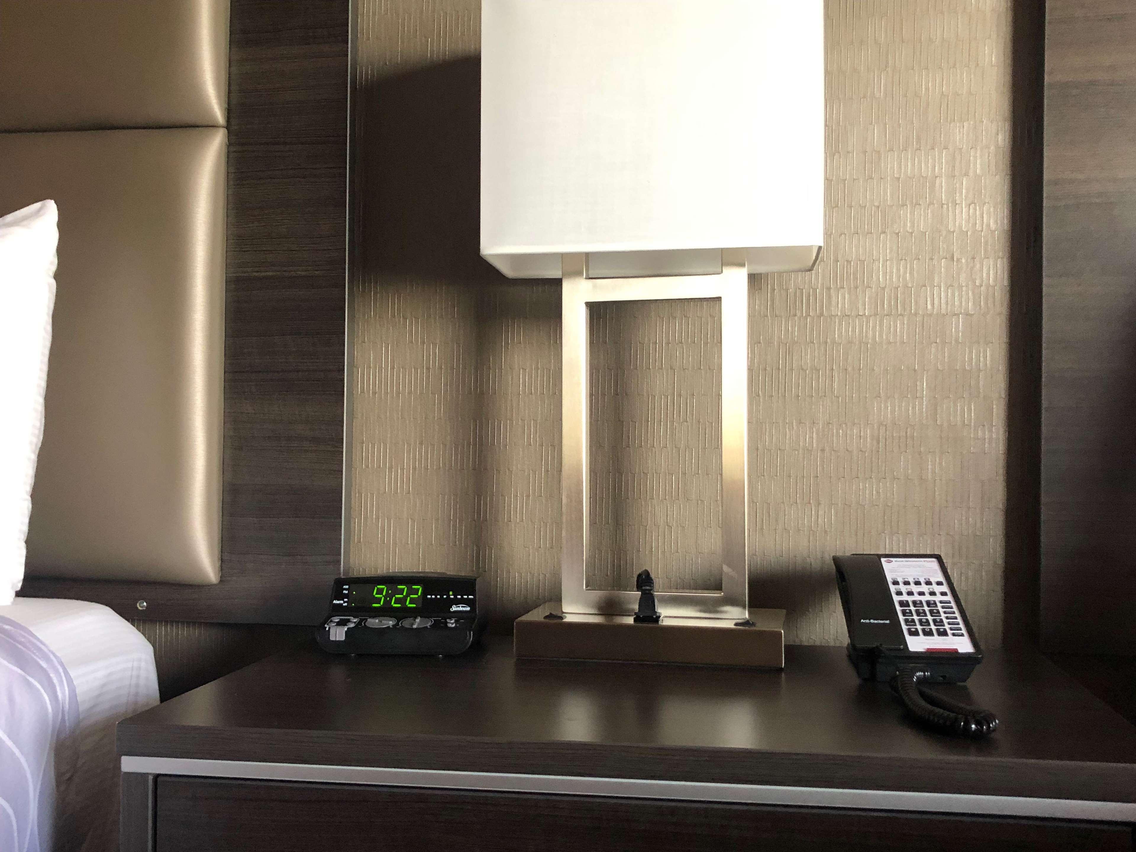 Best Western Plus Waterfront Hotel Windsor Luaran gambar