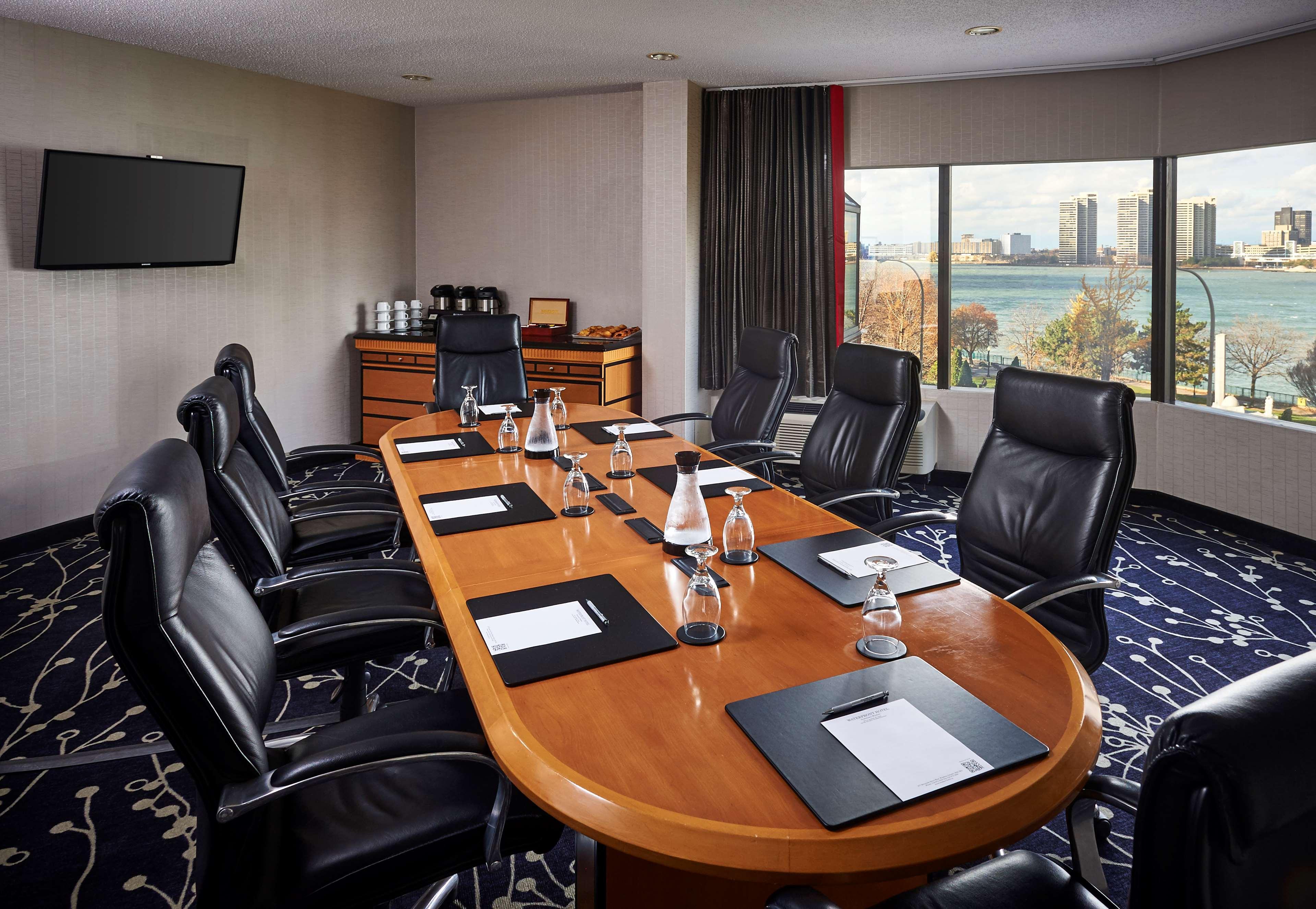 Best Western Plus Waterfront Hotel Windsor Luaran gambar
